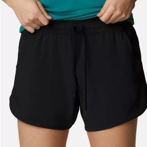 Columbia shorts, size medium
